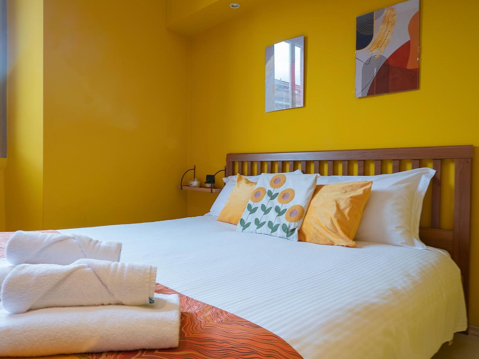 Xenia Apartments - Colorful Apartment In Fiera Area ميلان المظهر الخارجي الصورة